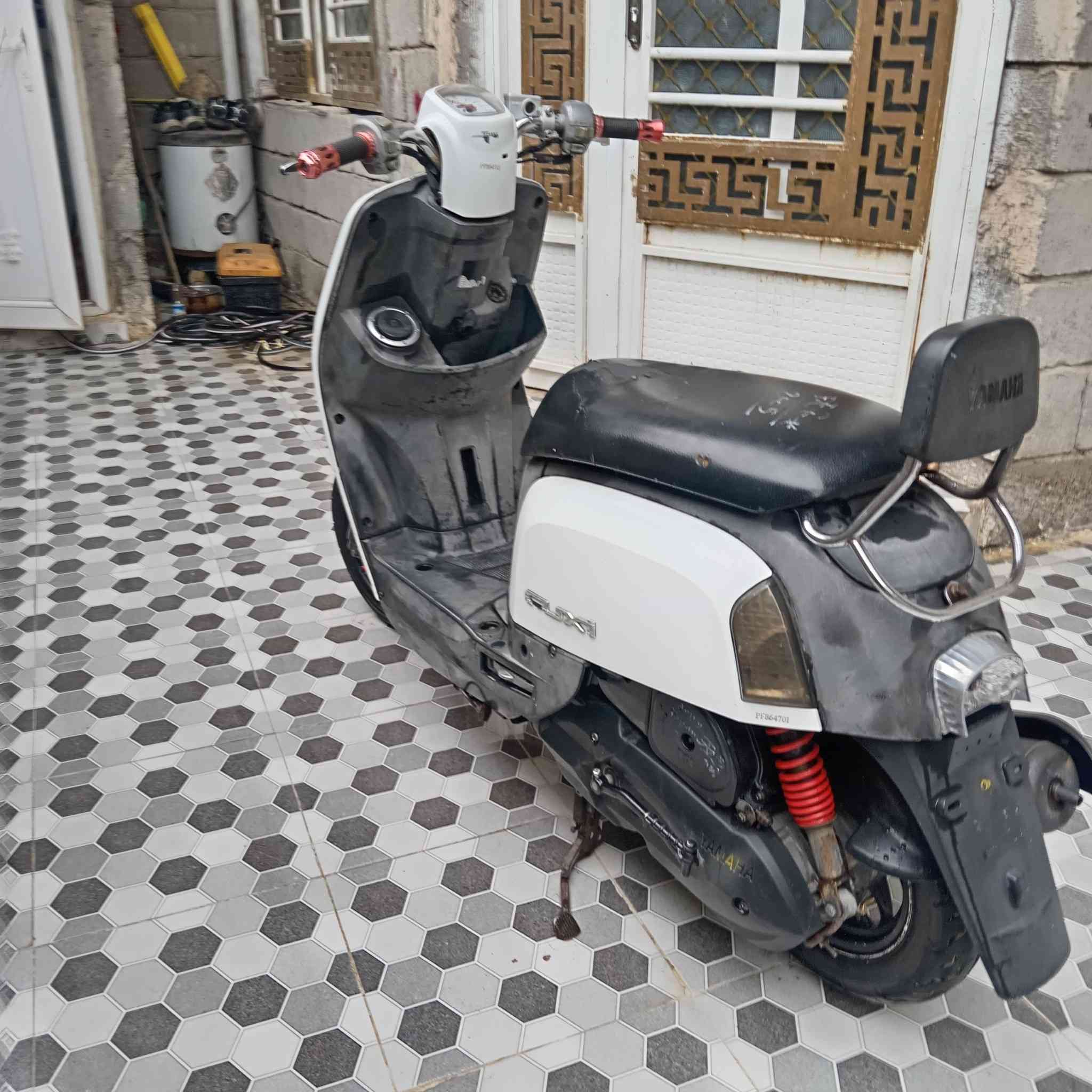 سلام عليكم دراجة ماكس بوليس موديل 2008للبيع مكفولة كفاله عامة كهربائيات كل شغال مكينه بلاديه سلف بلادي كبريتر بلادي شلعة ومعدل كفرات بلاد مختم ختم واحد تجوة اصليه نقص بس دشلي مال سلف السعر ٥٨٠ وبيها مجال مكاني بعقوبة تقاطع القدس الشراي يتصل ***********
