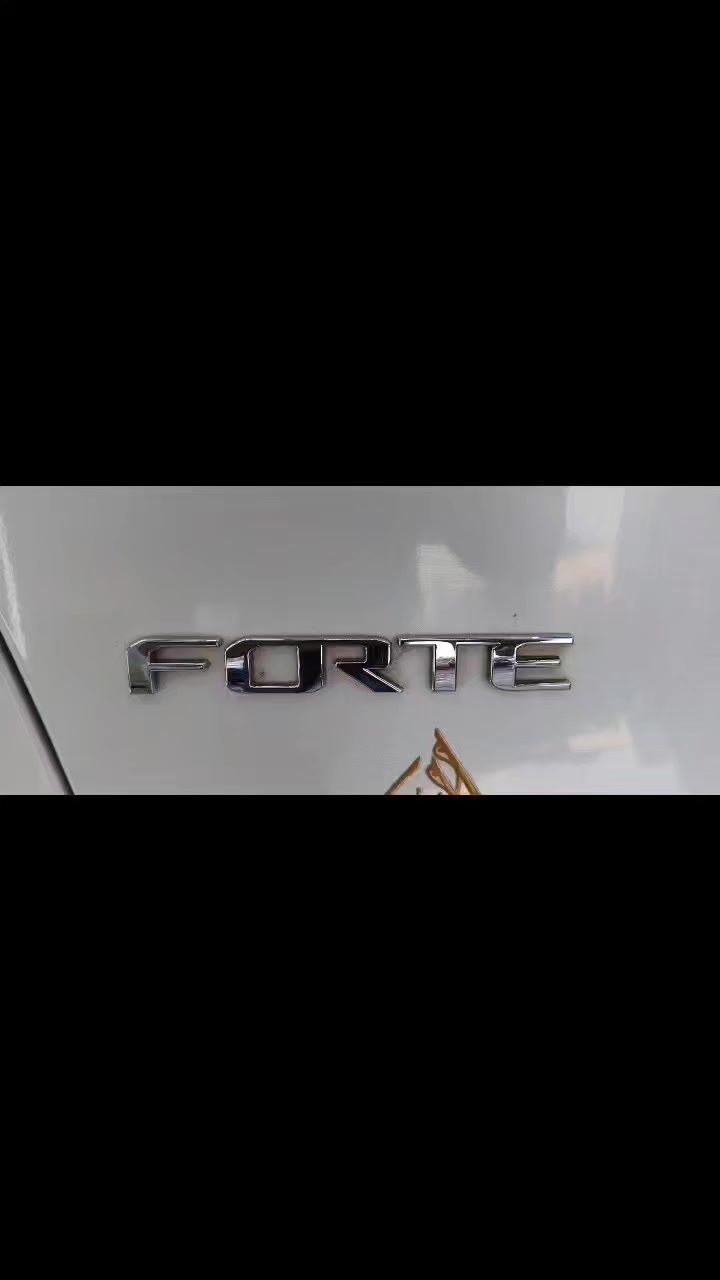 السلام عليكم🌹🌹🌹
@الجميع 
(( نقد فقط )) ركز زين فدوه لهل وجه 
الصور والتفاصيل داخل المنشور 
كيا فورتي 2016 وارد أمريكي حادثها خفيف جاملغ وبنيد بأمريكا وباب الراكب مصبوغ بلعراق بدون دواخل 
محرك 2000gdi
ماشيه  109 حقيقي 🚶🚶🚶
كير و ومحرك بحاله جيده جدا
شرط لا تنقيص ولا تبخير وعل فحص 
فول عدا البصمه فقط 
فتحه
مري شفط
اشاير بل مري
تبريد قطعتين
تحكم ستيرن جهتين 
تخم تاير جديد 
السياره جاهزه من كلشي ادامه كامله تبديل دهن اصلي كهربائيات كلها شغاله مناقصها أي شي
السعر 118 وبيها مجال بسيط
المكان بغداد 
للأستفسار اتصل
*********** 
متواجد واتساب
العنوان بغداد حي الفرات قرب حسينيه المصطفى مجاور أسواق رائد
