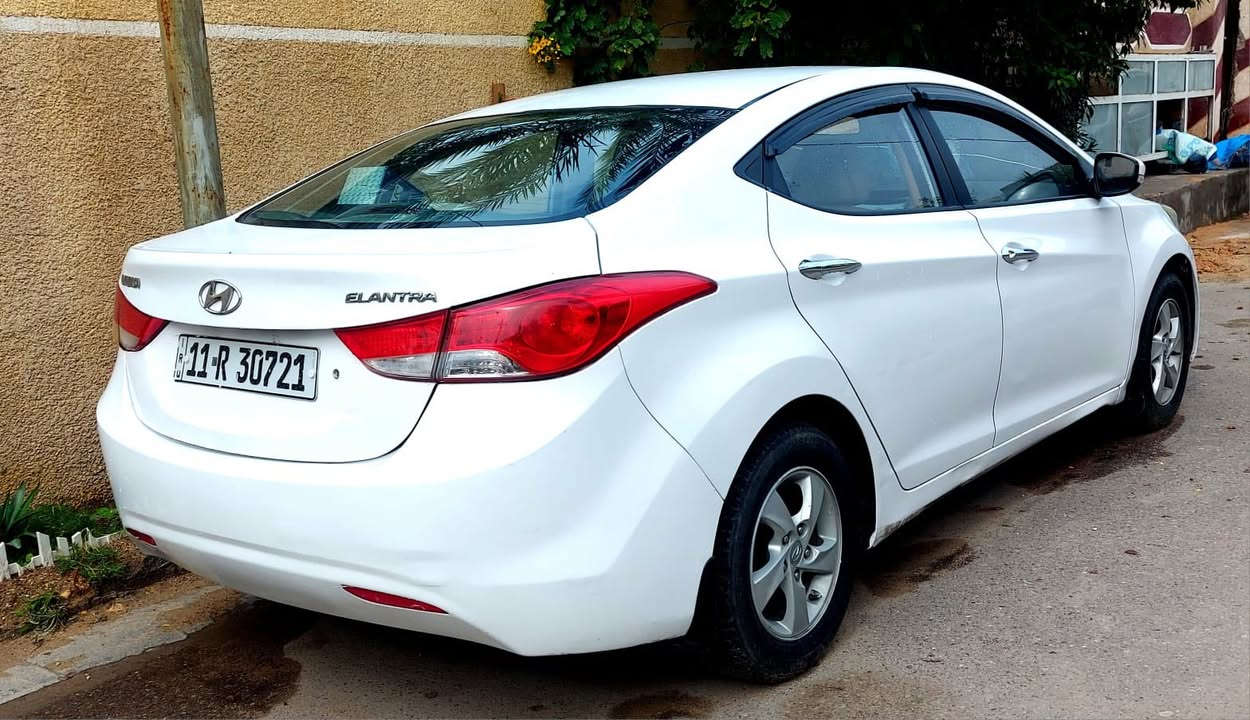 السلام عليكم
النترا خليجي 2013 

سونار موجود 

السيارة جاهزة بدون اي نقص 

محرك 1600 دوش 

مكان السيارة بغداد الدورة 

*********** 

السعر 118 وبيهه مجال
