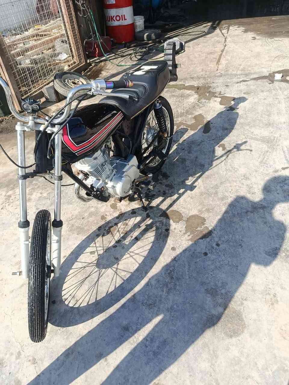 سلام عليكم دراجه البيع  تعمير 25 كلك كلك مكفوله من كلشي محرك برقي ما مفتوح بيه ما مفيلسه صوته ناعم يخبل شلعته شك الكاع سعر 600وبيه مجال دراجه خير من الله  موه شراي لتكسر بسعر 
مكان ناصريه مركز ....رقم التصال ***********
