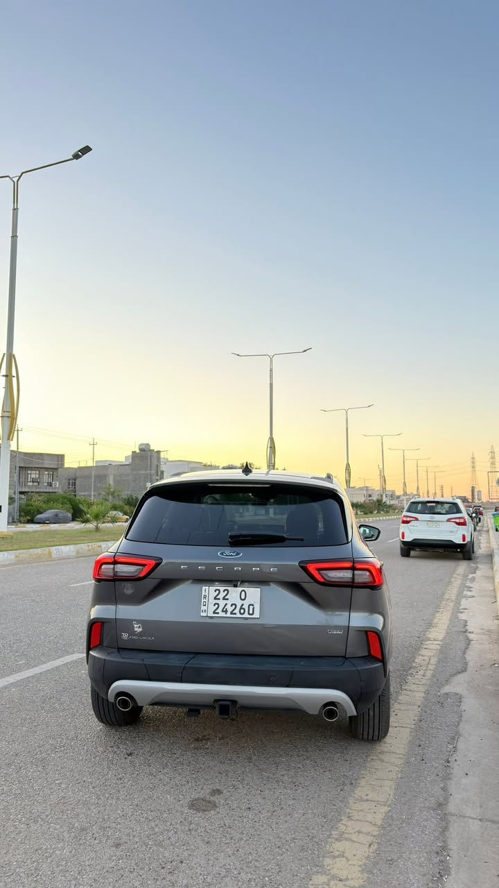 2025 𝐅𝐎𝐑𝐃   Hybrid 

🚨رقم اربيل +هزة وسنوية 2027

فورد. سكيب موديل : 2025 هايبرد بلگن بدون صبغ

محرك 2500 بانزين -كهرباء بلكن

اللون : نفطي  

عداد المسافة : 11  الف كم فقط

 فـــول مـــواصـــفات عدى الفتحة

عدادات الكــــترونــــي

شاشه ايباد جبيره تدعم كار بلي وخرائط

بصمة ابواب

بصمة تشغيل

شاشة دشبول ديجيتال

كــــاميــــرا 

كير ماوس 

هاند بريك بصمة

اوتو هولد : 𝐀𝐔𝐓𝐎 𝐇𝐎𝐋𝐃 

اوتو ستوب : 𝐀𝐔𝐓𝐎 𝐒𝐓𝐎𝐏

رادار امامي (تحديد مسار)

رادار جانبي  (نقاط عمياء)

رادار خلفي (التحذير من الاصطدام)

حساسات خلف

 نظام قيادة  رياضي واقتصادي وزلق 

تحكمات استيرن

🚨 السيارة بيها بارد بالجاملغ الخلفي فقط كلشي بيها بلادي 

مكان السيارة : 🚨الفلوجة

السعر 195$

***********
