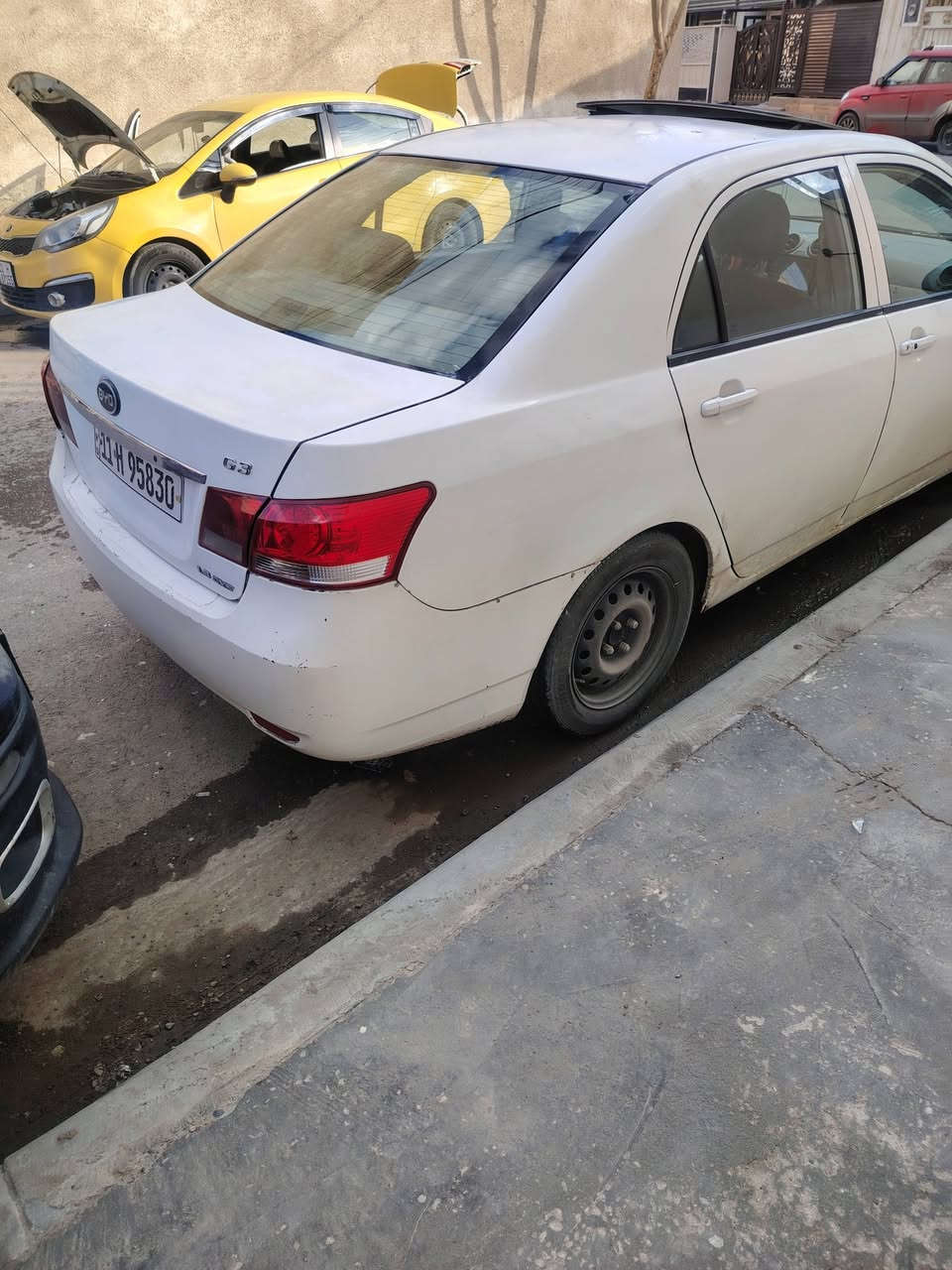 سلام عليكم جي ٣ للبيع بيه صبغ باب صدر مديل ٢٠١٣ مكاني ب البياع عارضها ب ٤٥ مجال قليل رقمي ***********
