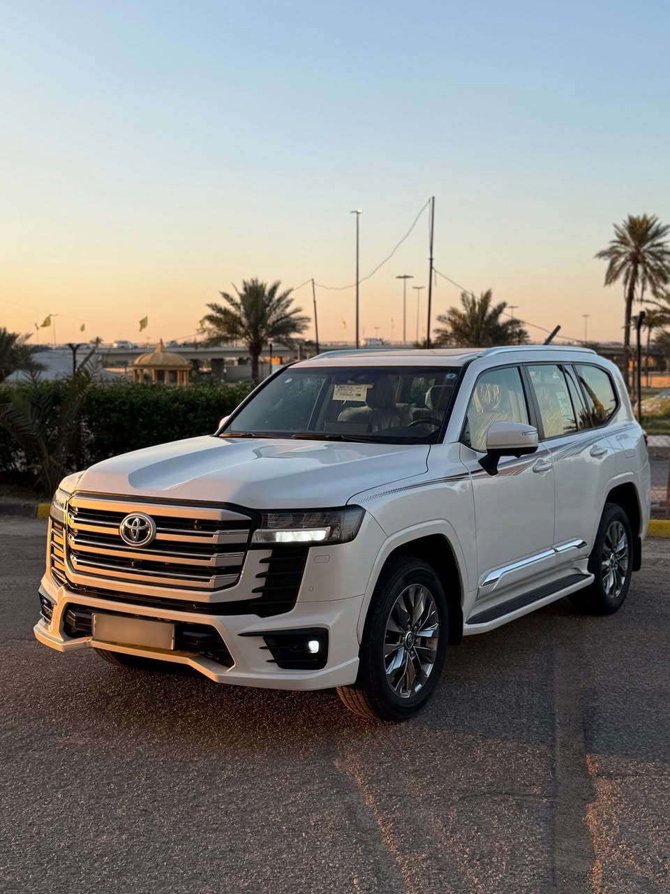 لاندكروزGXR limited 2024 
السيارة لمتد اصلية 
السيارة وكالة البريم باب اولا 
فول مواصفات 1/1 ورقم بغداد بأسمي
مكفولة من الصبغ والبارد والدبل كود
السعر 675$ وبيهه مجال بسيط للشراي 
مكان السيارة بغداد 
رقم الهاتف / واتساب :***********
