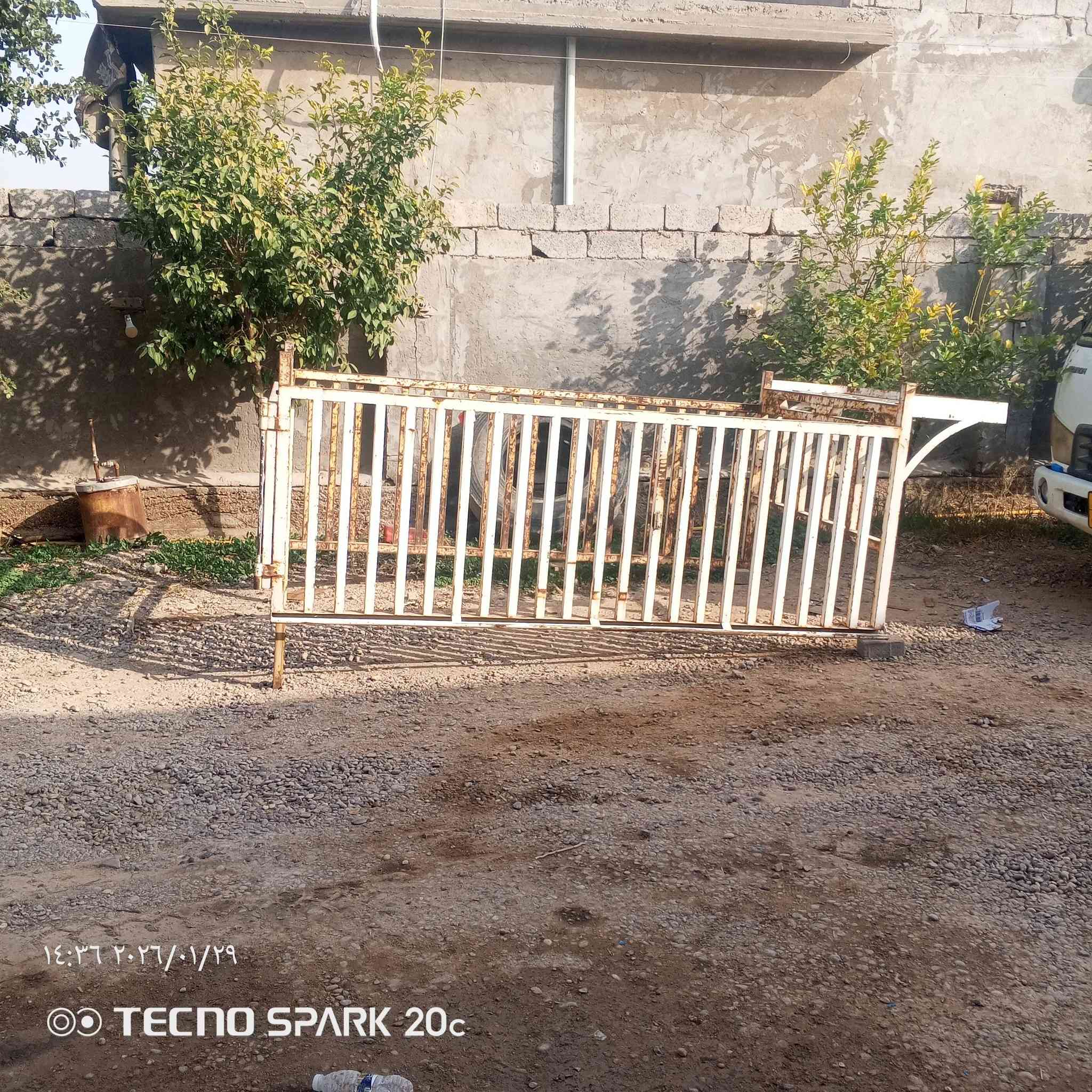 السلام عليكم للبيع محجر نظيف الشراي يتصل//***********////***********
