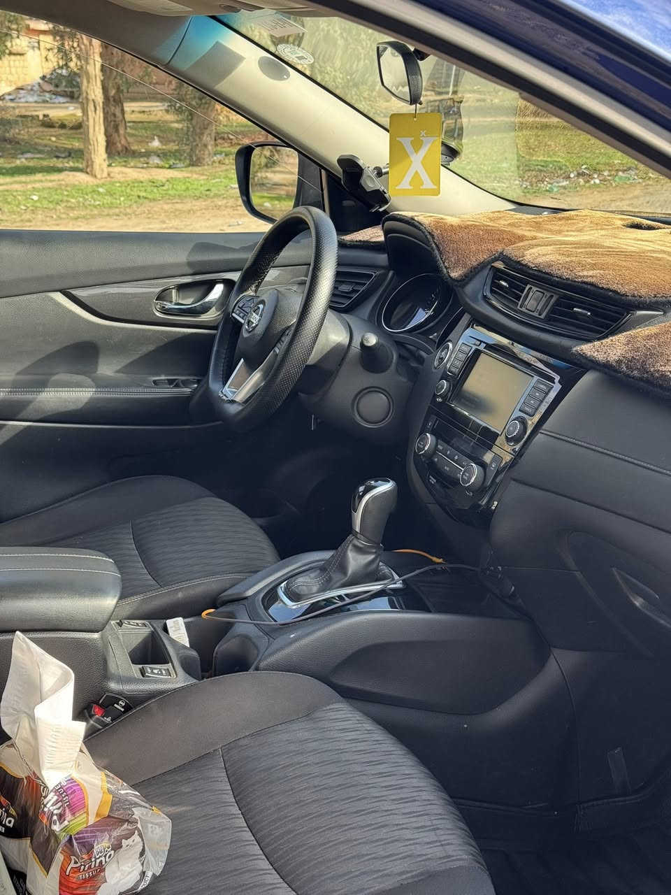 روج 2020 sv awd 
ماشية 50الف 
ضرر جاملغ جهة السايق 
وايرباك ستيرن ودشبول وراجع سستم 
بدون دواخل بدون شواصي شرط 
مكانات بارد بالابواب  
كوبون بانزين بيها سنوية باسمي 
مواصفاتها 
دفع رباعي 
بصمة 
زينون
نقاط عمياء 
كاميرة 360 درجة
رادارات امامية وخلفية 
حساسات كل الجهات 
كشنات خزن 
كشنات تدفئة 
قيادة ذاتية 
تحديد مسار
هاند بريك بصمة 
اوتو هولد 
تبريد قطعتين 
انظمة قيادة
صندوق كهربائي 
تدفئة ستيرن
هذا رقم الشاصي 
5n1at2mv8lc799859
مكان السيارة الموصل الايسر 
***********
السعر 158
