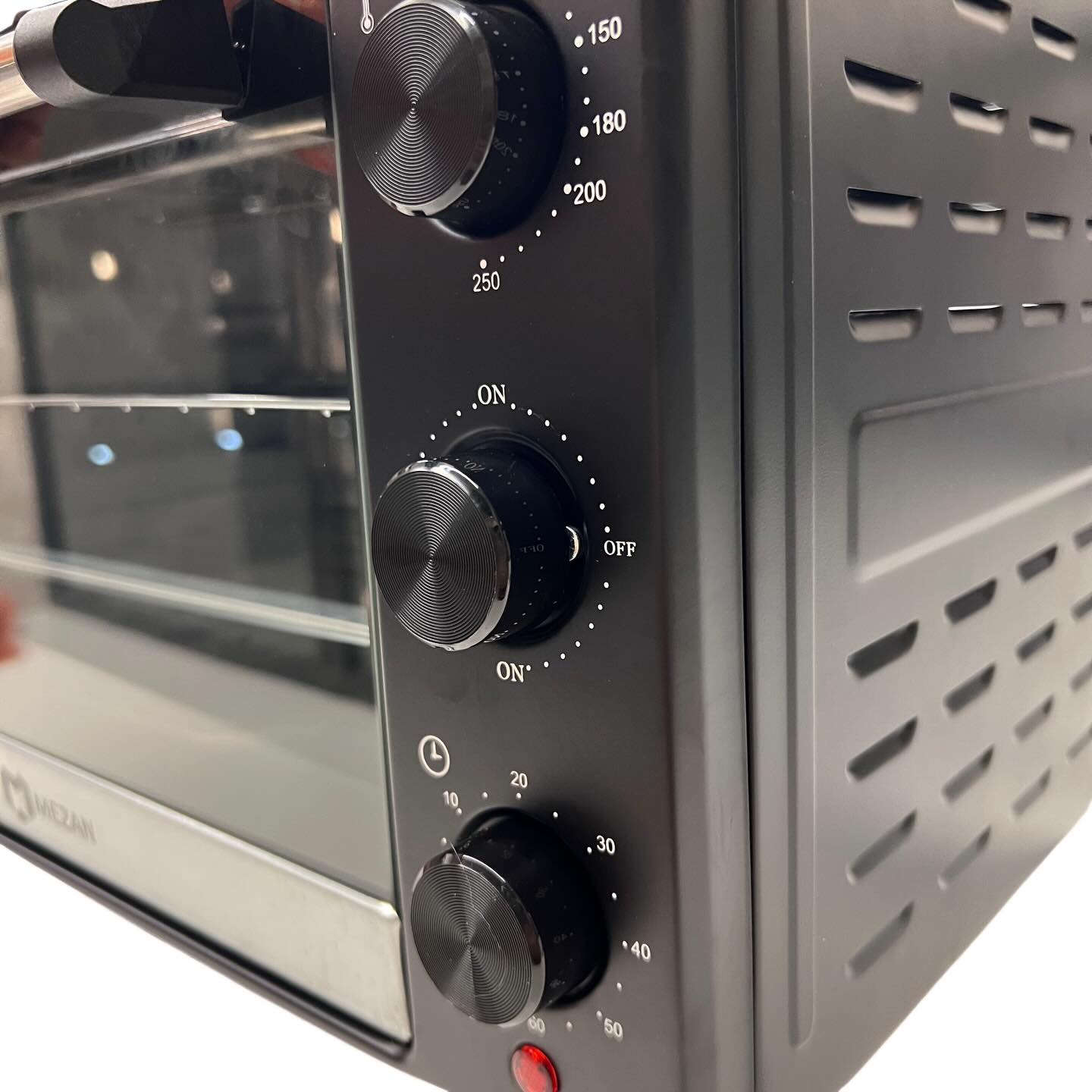 ✨ فرن كهربائي بتقنية ألمانية… احتراف المذاق يبدأ من مطبخك ✨

إذا كنت تبحث عن أداء قوي ولمسة عصرية تجمع بين الدقة والجودة، فهذا الفرن الكهربائي هو خيارك الأمثل. تصميم عملي مع تقنية ألمانية تمنحك نتائج مثالية في الخبز والتحميص والشواء بكل سهولة وأناقة.

بسعة 48 لتر يلبّي احتياجات العائلة، مزوّد بوظيفة الشواية والسياخ الدوّارة لتحضير أشهى أطباق الشواء، مع مؤقت 60 دقيقة وجرس تنبيه وإيقاف تلقائي لراحة وأمان أكبر.
تحكم كامل بدرجة الحرارة، ومحدد تسخين بـ 4 مراحل لتوزيع حرارة متناسق، إضافة إلى 4 عناصر تسخين من الفولاذ المقاوم للصدأ لضمان كفاءة عالية وعمر استخدام طويل.

✔️ مثالي للخبز، التحميص، والشواء
✔️ قوة 2600 واط لأداء سريع وفعّال
✔️ يأتي مع صينية خبز ورف سلكي

💰 السعر: 60,000 دينار فقط
📞 للطلب والاستفسار: ***********

اختيار ذكي… ونتائج تليق بذوقك 🍽️🔥
