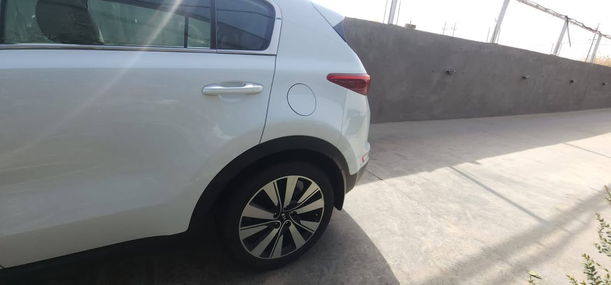 السلام عليكم ورحمه الله وبركاته
للبيع او للمراوس حسب الرغبه 
سبورتج ٢٠١٧ خليجي فول مواصفات 
كفاله عامه من كلشي سيارة وضع شركه من الرقم لرقم ماشيه ١١٠ الف كيلو متر
محرك وكير وحدادية وضع شركه شرط
فئه السيارة _GE_
بانورما 
زراك لاتيت 
مري شفط 
اشاير بلمري
حساس امامي خلفي 
كشنات جلد 
كشنين كهربائي 
مود درايف 
كامرة دوارة 
لايت داينمك 
السيارة كارتون وجديده وتخم تاير زيرو بيها 
للستفسار اكثر اتصل *********** 
مكانها بابل المسيب
