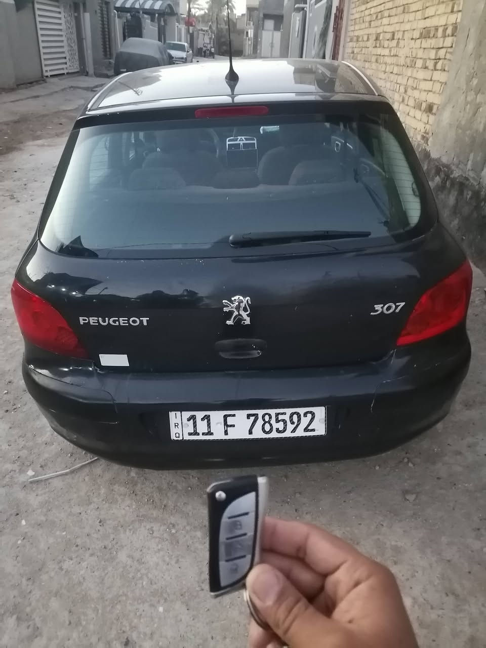 بيجو ٣٠٧ موديل ٢٠٠٦
محرك ١٦٠٠
رقم بغداد الجديد سياره بسمي
مكان السياره حله
السعر ٥٧ $وبيه مجال 
الاستفسار على الرقم ***********
