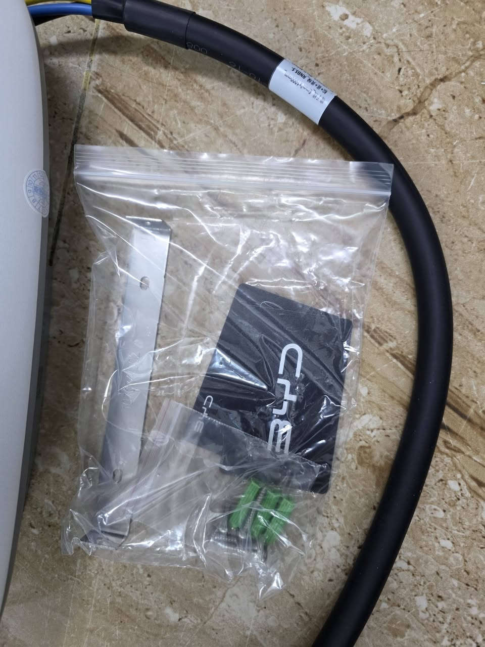 سلام عليكم  شاحن بلادي BYD
32امبير ام الكرت البلادي مالت سياره 
عنواني بغداد جسر ديالى القديم 
توجد خدمه توصيل 
***********
