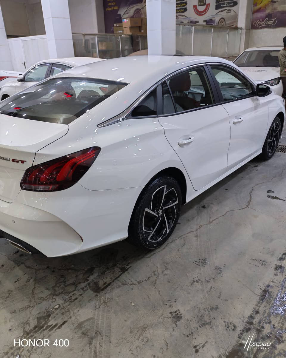 . MGGT للبيع موديل 2025 زيرو رقم بغداد ماشي 11,000 نص فول بصمه فتح السقف كاميرا خلفيهه حساسات خلفيه محرك تيربو 1500 العنوان البصره سعرها 150$ هاتف***********
