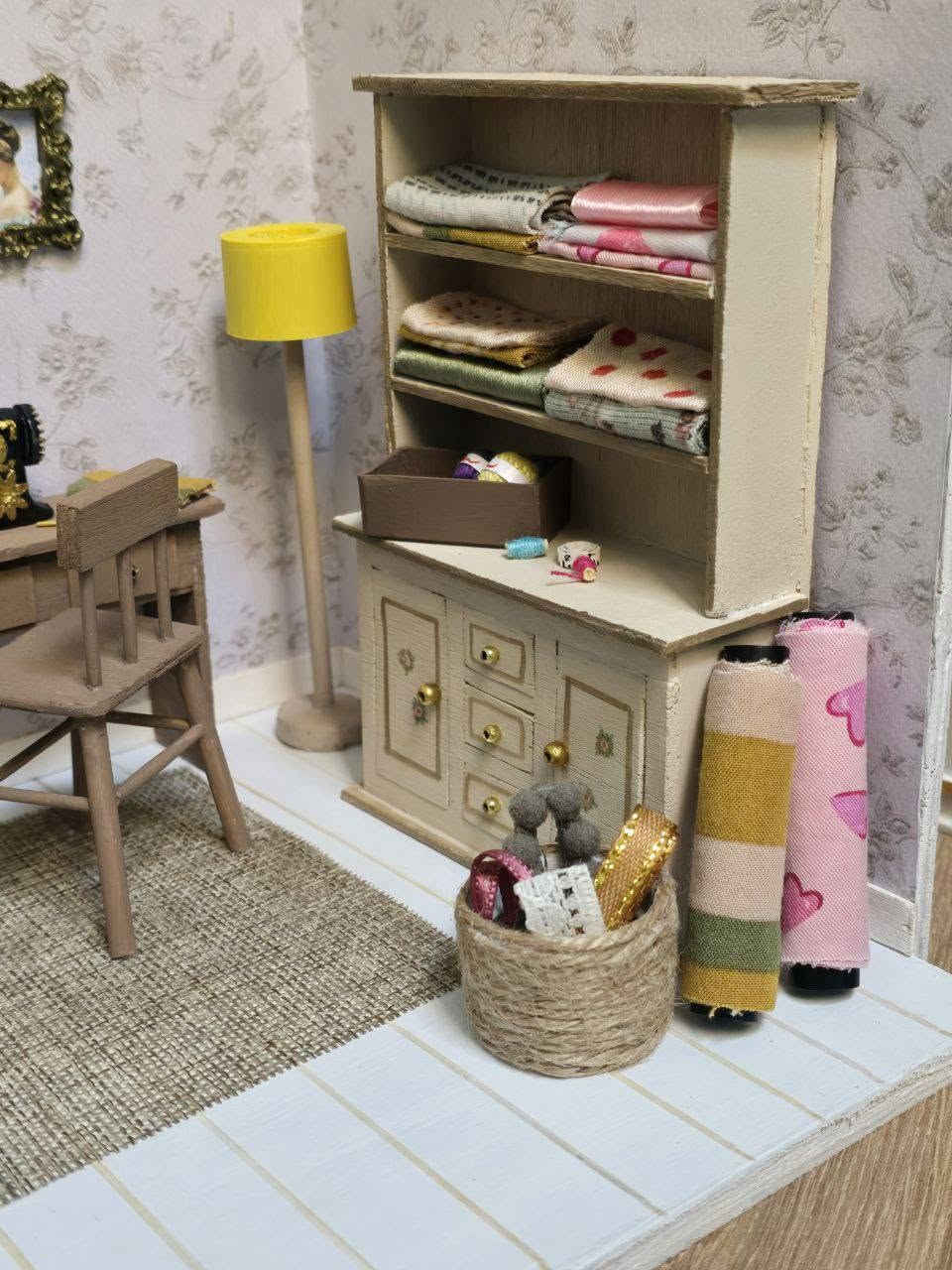 مرحبااا 👋 أنا مصممة مصغرات (Miniatures)، شغلي هو تحويل اي شي تحبوه إلى مجسمات مصغرة مصنوعة يدوياً بكل دقة وتفاصيل تاخذ القلب.. ♥️
او تحبون  تتميزون ب هداياكم 🎁✨ متجري يوفرلكم الي تحتاجو ❤️️
 وهذا جزء بسبط من اعمالي  . رابط حساب الانستكرام 👇🏻https://www.instagram.com/mini._.art00?igsh=cnd2cXBydmtvcnpv


**إذا كنت صاحب هذا الإعلان وتريد حذفه لأي سبب، رجاءا أرسل رسالة إلى الدعم الفني**