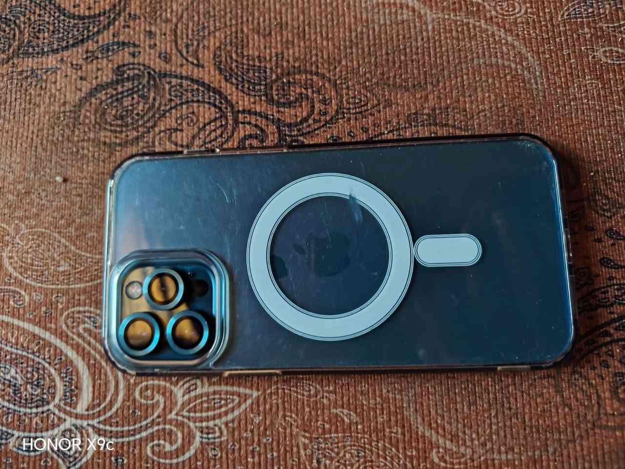 متوفر 12برو ماكس كامل كارتون وشاحنه اصليه بطاريه78بلاد مبدل كامره اماميه شركه سعر خاص نضافه99\100 السعر 550بي مجال قليل جهاز مكفول***********
