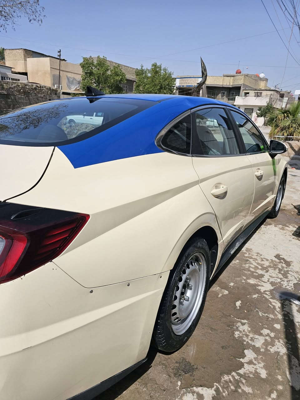 سياره البيع مراوس حسب القناعه السعر 130 بيه مجال تكسي دبي 2023 هايبرد***********
