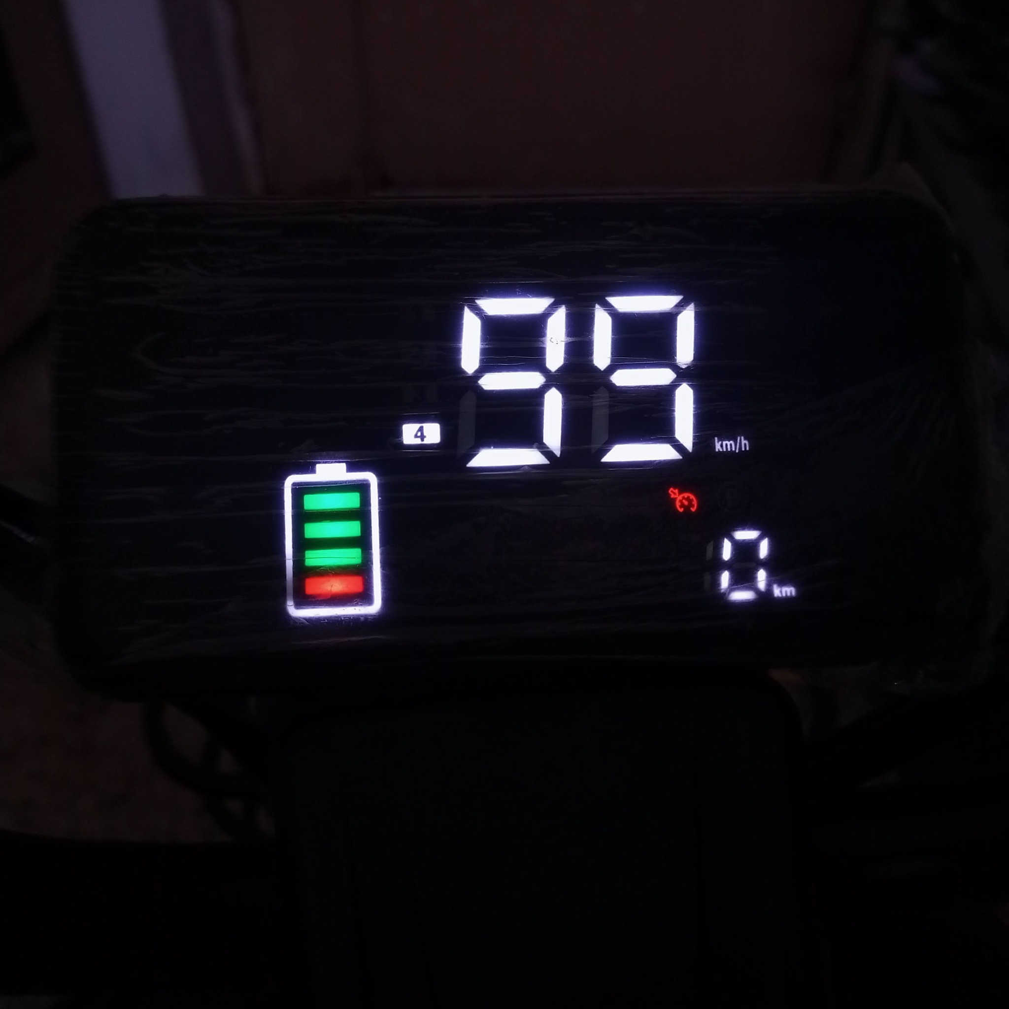 للبيع
دراجه شحن 
حجم 14
سرعه 99
تمشي 30_35كيلو
اربع بطاريات
شاحنة تفصل اوتوماتيك من يكمل الشحن
السعر 320 وبي مجال
استفسار ***********.اوخاص
