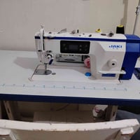 ماكينة خياطة • قليلة الاستخدام