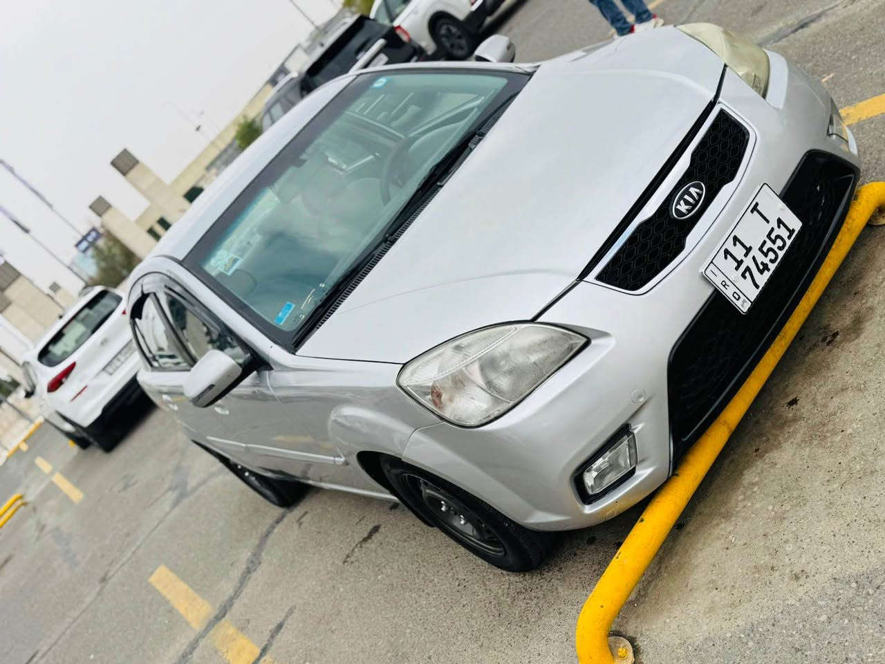 السلام عليكم 
ريو خليجي 2012 للبيع
محرك 1600
السياره كامله اي نقص مابيها 
بيها قطع صبغ بدون دواخل ابيع حزام 
للاسفسار ***********
مكان السياره بغداد الاغظميه
السعر المطلوب 85 وبيها مجال بسيط بغداد, العراق
