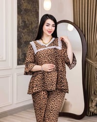 تراك نسائي • ٤ قطع • مقاسات L-3XL