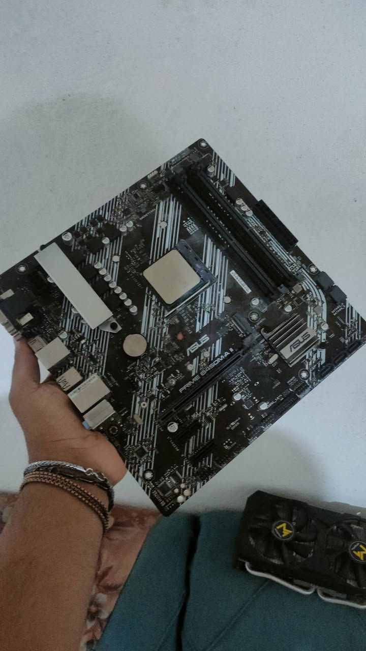 كومبو برود b450 asus prime + معالج Ryzen 7 2700x + مبرد ستود السعر قيم و اخذ


**إذا كنت صاحب هذا الإعلان وتريد حذفه لأي سبب، رجاءا أرسل رسالة إلى الدعم الفني**