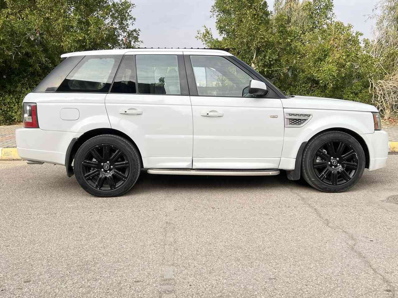 الهم صلي على محمد
رمضان كريم 
رانج 2013
خليجي  قطعتين صبغ 
جاملغ امامي ولبنيد 
سياره جاهزه 
مكينه جديده مع وصل ضمان
السعر 35 وبيه مجال 
مكان واسط الكوت مركز مدينه
مكلف بنشر اتصل بصاحب رقم 
***********
