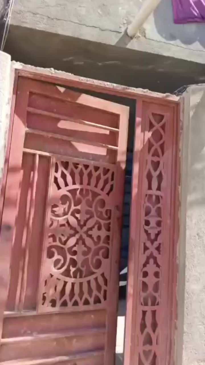 بيت 100 متر للبيع ركن كربلاء حي رباب يبعد عن الامام 5كيلو استفسار اكثر رقمي 
***********
