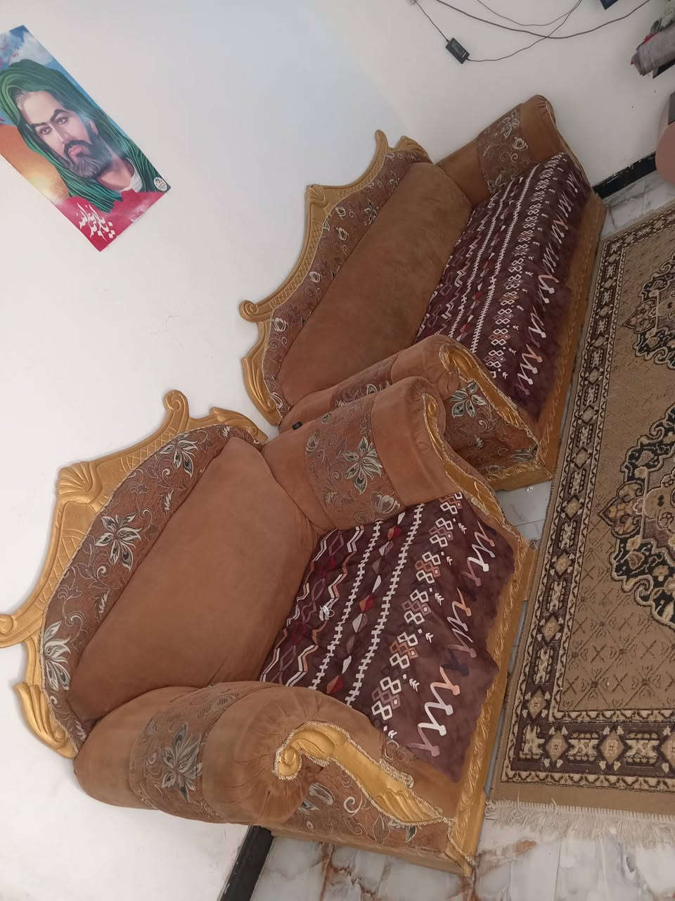 تخم باله البيع قنفات عدد٢ وكراسي عدد٢ السعر ١٠٠ هاذه رقمي ***********
