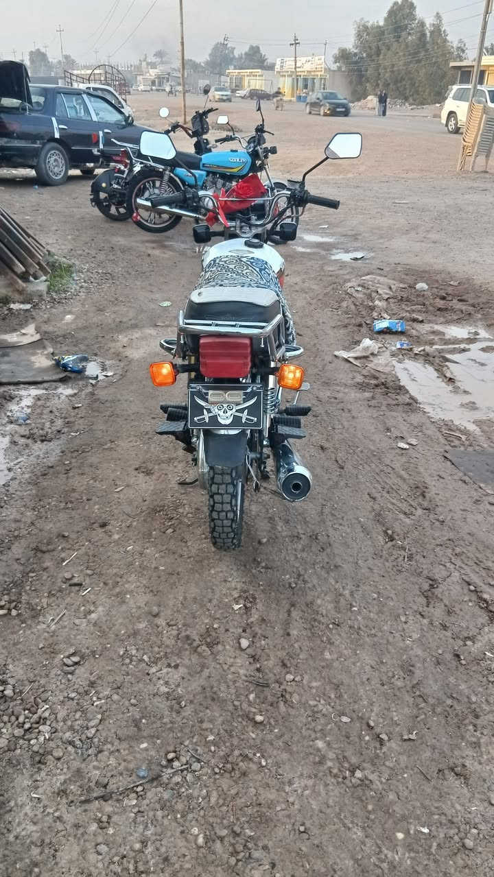 يا الله سلام عليكم ـــــــــ شباب دراجه ايراني سيفان موديل 2021 دراجه وضع الشركه بنايلون بعدهه جنت مخليهه ب مخزن  وليوم طلعتهه دراجه سبانه ماممدود عليه كلهه شغاله نشاط ومعدل خير من الله نص نكره سلف سعر الدراجه 650 وبيه مجال وتحياتي لجميع عنوان الدراجه الضلوعيه البفراج قريه الامين رقم الهاتف *********** ال مو شراي لا يتعبني فدوه
