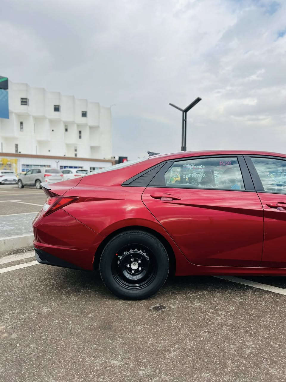 السلام عليكم
النتره 2023 
رقم بغداد دولي ب اسمي تحويل مباشر
وارد امريكي
حادثه فقط  بنيد+ سونار مرفق ب المنشور
ماشيه 22 ميل 
 مواصفاتها / 
- بصمة تشغيل ابواب وصندوق 
- محرك 2000 Doch دوش 
 • كاميره خلفيه دواره 
- رادارات 360 درجة ( امامي جانبي خلفي ) 
- تحكم ستيرن جهتين
- 3 وضعيات قيادة  ( sport , smart , normal )
- مثبت سرعة ذكي ( التحذير عند مغادرة المسار )
‏- Auto Hold التوقف لفترات قصيرة
-شاشة تدعم نظام الابل كار بلي والاندرويد  و GPS  
-تشغيل عن بعُد 
-اضواء ترحيب عند الاقتراب 
– مازدات لد نهاري + زنون 
لدات داخل سيارة متغيرة 
-نقط عمياء
-كير اوتماتيك و S 
-تحديد مسار وقيادة ذاتية
 سعر :158وبيه مجال بسيط جداً
 مكان سيارة : حي التجار 
للاستفسار: ***********
