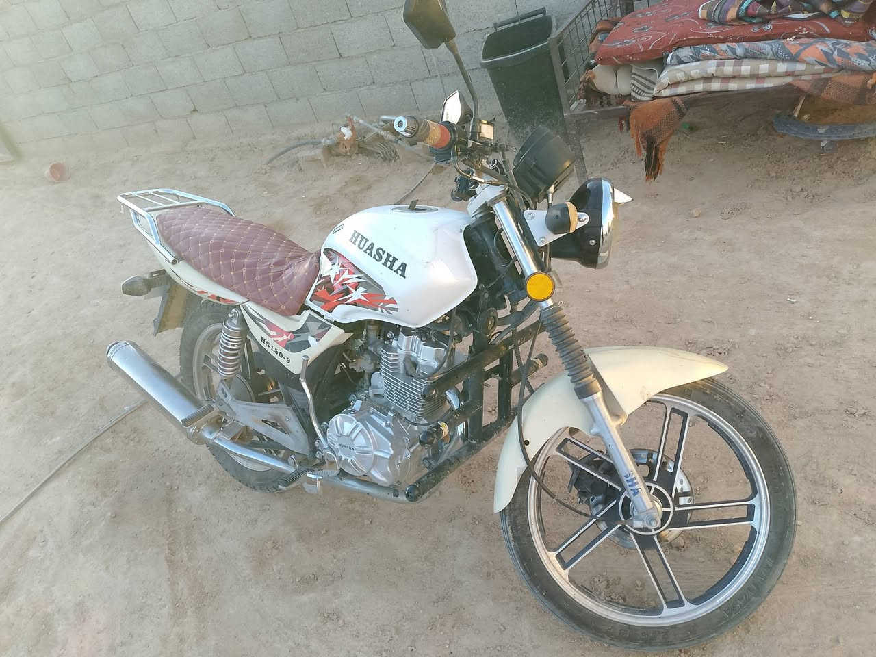 سلام عليكم
موطور هيوشه 
موديل 2022 
محرك كير شرط 
كهربايات كله شغاله 
سعر 825 وبيه مجال 
اتصال ***********
