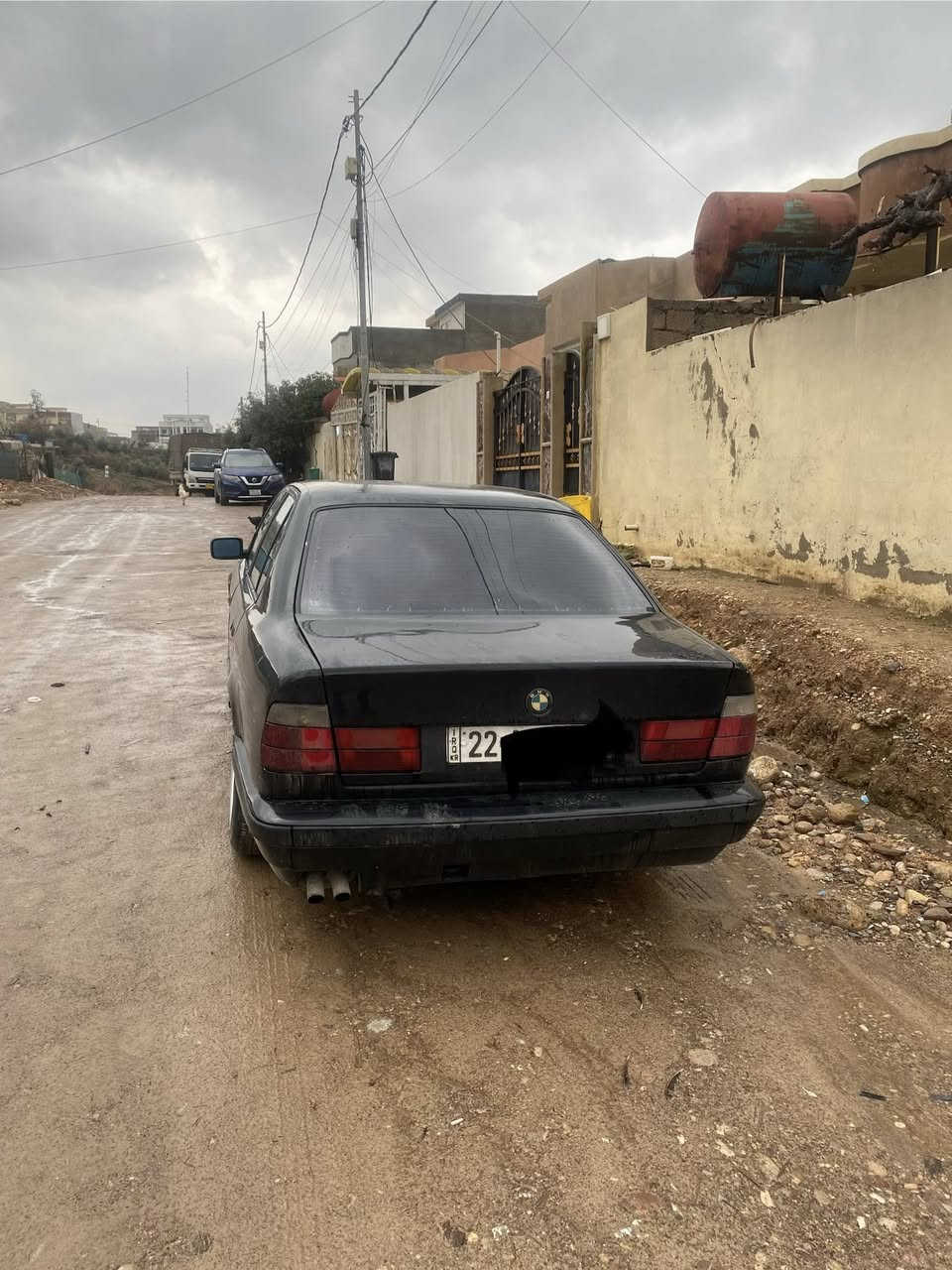 BMW.  موديل. 1991 بيلاد 520 گئر عادي گير محرك بشرط سياره مابي دعم عام بخ المجالية كوشن جلت و  رقم  اربيل تحويل بشرط سعر 55 و مجال    رقم تلفون  ***********
