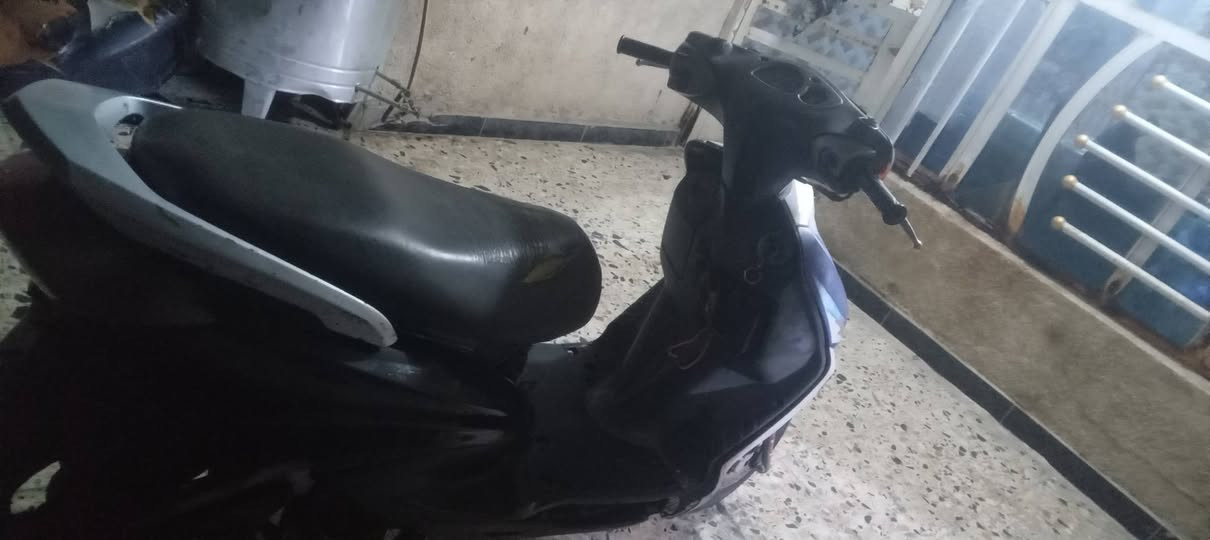 للبيع سكنس 110 (محرك بلادي)مزوده
المحرك: بلادي ما مفتوح (فقط ولفات) تشغيل نكرة ومكفول من الرنة والدخنة.

​التزويد: لايت زنون + نظام صوتي MP3 + ويلات اثنين.

​السعر: 450 ألف (وبيه مجال بسيط للشراي المستعجل).

​للتواصل: [***********] - [مكانك ببغداد مدينت الصدر ]

السعر ٤٥٠..بيه مجال حك الجيه
