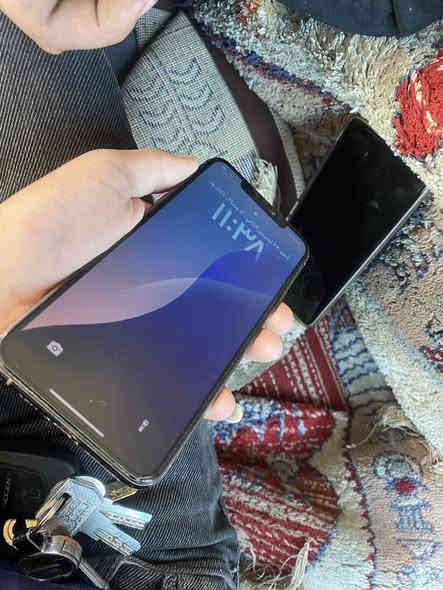 ايفون 11برو ماكس مبدل شاشه اصليه تفليش وبطاريه اصلي دبل خط ذاكره ٢٥٦ كامرت طبع بي خط خفيف بل شاشه مايبن ومامثر شي عل جهاز ٢٢٥وبي مجال شي قليل ***********
***********
