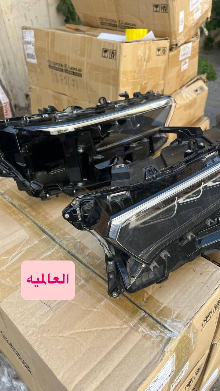 العالمية 
كما وعدنا زبائننا الكرام تم وصول لايت كراون 
2023 الى 2025
——————————————-
اصلي وكاله تويوتا كراون غير مستخدم 
اربعة عدسة + واحد عدسه امريكي 
العنوان بغداد شارع 6 قرب كراج الكرامة الصناعي 
يتوفر خدمة توصيل 🚚 الطلبات كافة مناطق العراق 🇮🇶 
***********
***********
