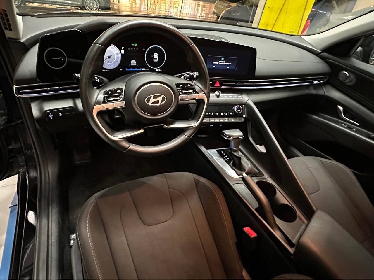 Elantra 2025 SEL clean   النترا فوول سلايد ٢٠٢٥ 
النترا موديل ٢٠٢٥ کلين فقد واحد شبر تعديل بارد مكينة دوش ٢٠ بدون تيربو ( سيارة بدون حادث كلين ) ماشية  16 الف ميل سيارة فووا فوول مواصفات بدون ايرباك كلين
كيج الكترونى بريك بصمة رادار حساس نقطة عميا تنبيه خروج من المسار  شغال سلايد  کشنات تدفية شاشە کبير بدون رقم تترقم شيمالي مكان اربيل
*********** أربيل, العراق
