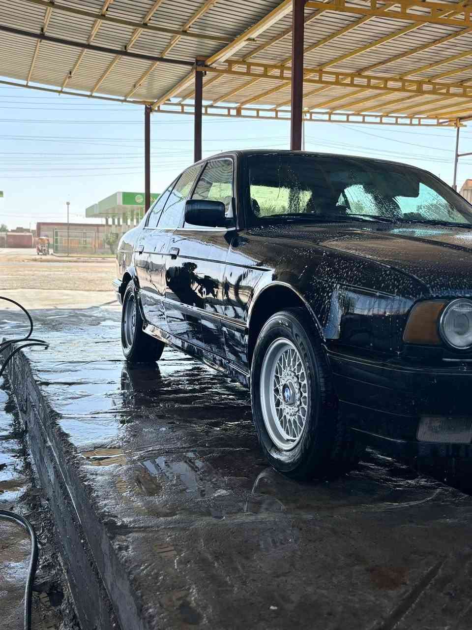 سلام عليكم حبايب
بي ام 525i 🔥
موديل 1992🏁
تبريد ثلج❄️
سياره نصبتها تخبل وبلواقع احله من صور🔥
فتحه سلايت🩵
غرفه نضيفه زينه🫰🏻
سعر السياره (60)وبي مجال 
//بس شراي يراسل 
رقم للاتصال فقط/‭***********‬
