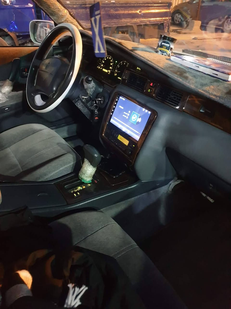 السلام عليكم،،،
سياره راس الثور للبيع
مديل: ١٩٩٨ 
رقم: بصره  نلكيزي مكفوله 
محرك: ٣٠٠٠ فيفتي
السعر : ١١٨ وبيه مجال للشراي 
مكان السياره: الناصريه 
رقم الهاتف:***********
