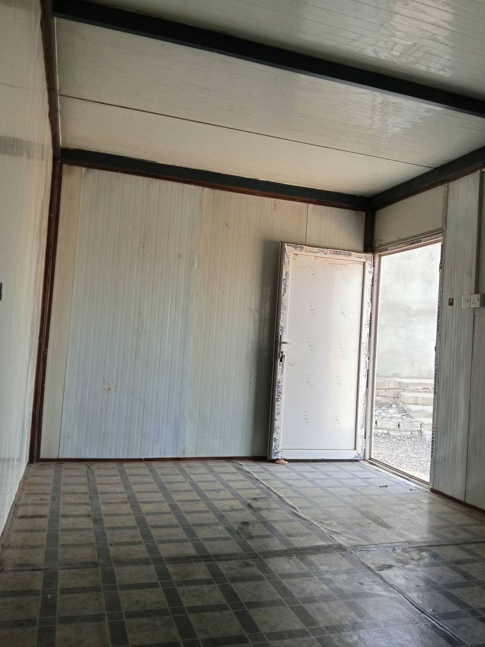 السلام عليكم.
كرفان للبيع قياس 5×3 
ناحية القيارة قرية المكوك للاستفسار ***********
