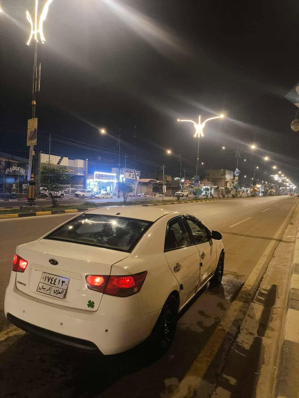 السلام عليكم سيراتوموديل ١١خليج محرك  1600دكشن عالي ست نمر حداديه ستين بالميه مكاني كربلاء الرقم  
معروضه 90وبيه مجال 

***********
