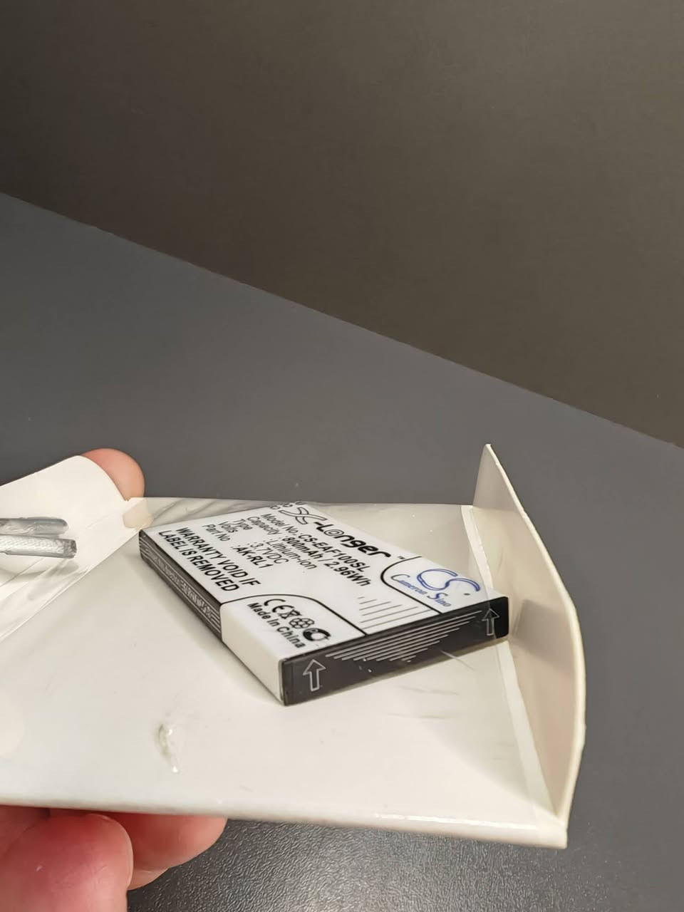 سعر القطعة 5 الاف، بطاريات ليثيوم 3.7V، سعة 800 ملي امبير، متوفر 3 قطع
يوجد توصيل لجميع المحافظات ***********
