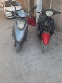 للبيع كامكو وبريز سعر ٤٠٠ 07703935076