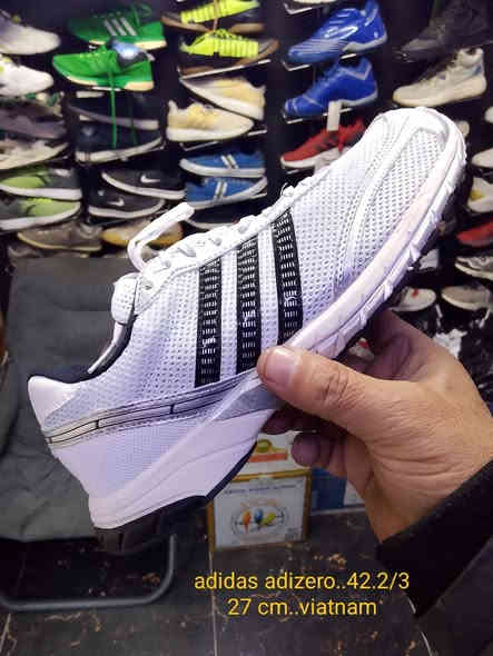 قطع كلش راقيه ماركات عالميه مختلف الالوان فول نظافه
القياسات داخل الصور
سعر القطعه...فقط 25الف فقط25الف 
للحجز راسلنا واتس اب وماسنجر وتدلل 
***********ابو حيدر 
توجد خدمة توصيل كل المحافظات
