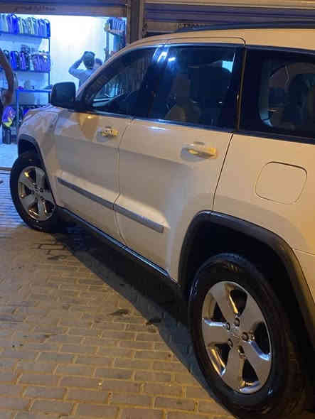 السلام عليكم جيب لاريدو موديل 2011 خليجي بيها صبغ صفحةالسايق بسبب ضربه داخل العراق بدون تبديل صبغ ميسان  علي الغربي السعر 160 بيها مجال لسد نواقصها *********** رقمها بغداد
