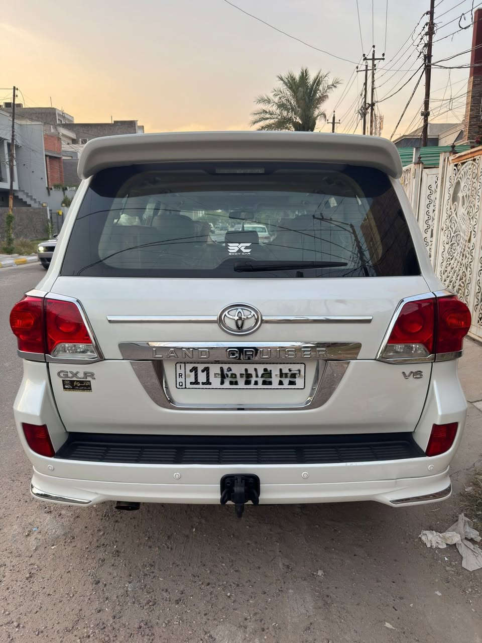 السلام عليكم 

سعر السيارة 37.500 $

لاندكروزر GXR 2014 للبيع فقط اعتذر عن المراوس 

مواصفات السياره معروفه ماشيه 140 الف حقيقي 

_ فتحه سقف .

_ تحكم ستيرن .

_كامرة خلفية . 

_ حساسات خلفية .

_ مري شفط .

_ اشاير بالمري .

_ شاشة كبيرة 

وباقي المواصفات معروفة .

السياره مكفوله من الضربة والصبغ والتبديل والفتح 

ماعدى شخط مثل ما موضحات بالصور كفاله من كير ومكينه وحدادية وكلشي ع وضع الشركه مامفتوح بيها برغي رقم بغداد بأسمي  تحويل ثاني 
مكان السيارة في بغداد
السعر 37.500 $

الاتصال على الرقم ***********
