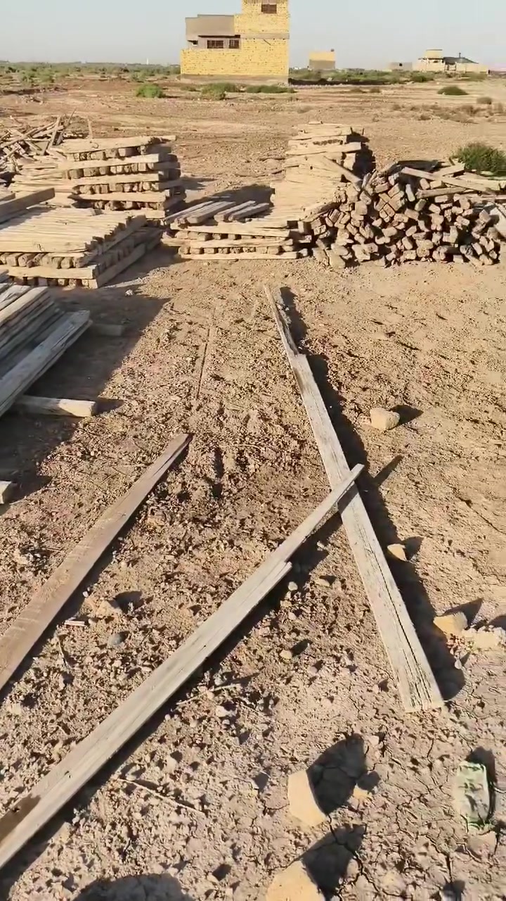 قالب خشب 9 مكاعب  السعر 3 قفل          المكان كوت  
‏‪***********‬‏
