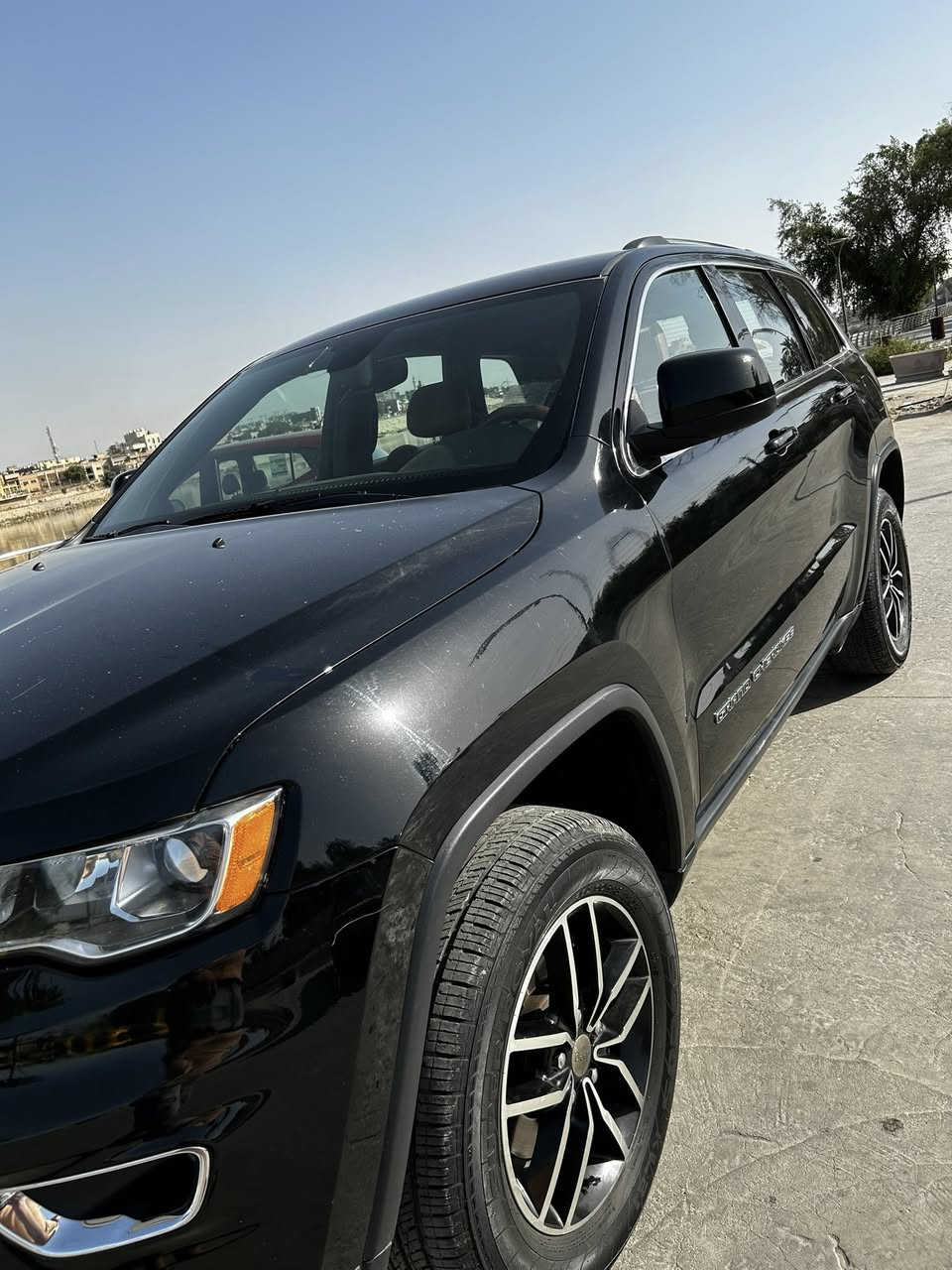 للبيع 
جيب لارديو 2017 امريكي
بدون حادث فقط بارد مثل ماموضح بالسونار
رقم بغداد باسمي 
سياره نظيفه بمعنى الكلمه
*********** واتساب
مكاني بغداد
