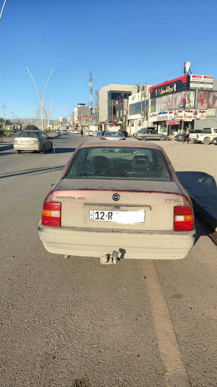 فكترا موديل 92 حجم 18 محرك مال كصة جديد هزة وسنوية وارقام جديد لغاية 2030 السيارة بسمي طخم امامي وخلفي جديد 4 تايات جديد مع الباتري  وبيها كابون بنزين ورقي  ملاحضة  السيارة مشرح العقجين فقط اخوان السيارة ابيعها بل قسط مقدمة 20 وبشهر ورقتين والسعر  50  العنوان موصل برطلة الهاتف ***********.   ***********
