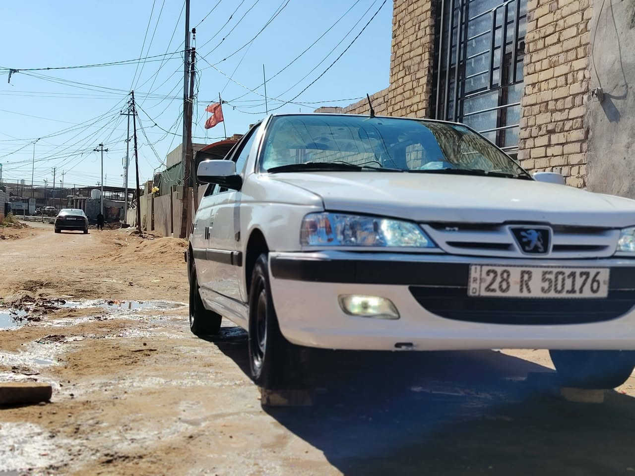 السلام عليكم بيجو بارص موديل ١٥ سياره كفاله كير ومكينه ع لشرط تخم تاير حداديه جديده رقم دولي نجف  منضومه زنون سياره جديده وما متعوبه ماشيه ٢٠٠ السعر  ٥٤وبيه مجال رقمي *********** مكاني ديوانيه قضاأ الشاميه
