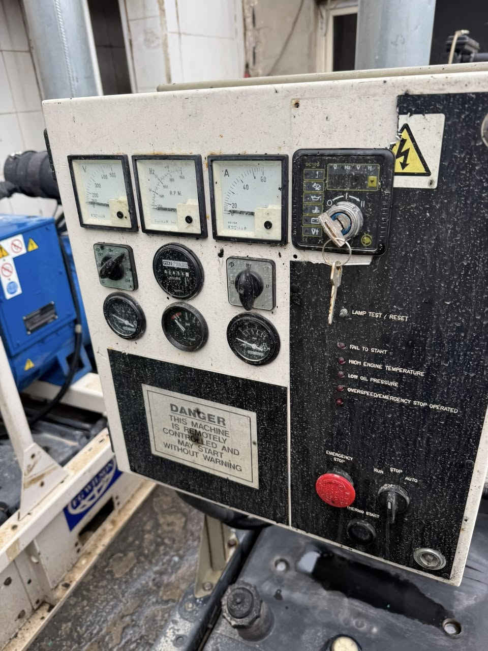 السلام عليكم
بيركنز 91 ملم اوربي بريطاني
30kva 
ساعات العمل. 1700 ساعه 
نظام اوتو حمايه فول اوتماتيك
وضع بلاد شركة  
أربيل صناعه جنوبيه 
نظام اوتو حمايه فول اوتماتيك
وضع بلاد شركة  
🚚يوجد توصيل الى جميع المحافظات وبضمان🚚
🚚كياندن هةية بو هةموو شاركان بةكرينتى🚚
 للاستفسار:
 ابو علي 
***********
***********
***********
