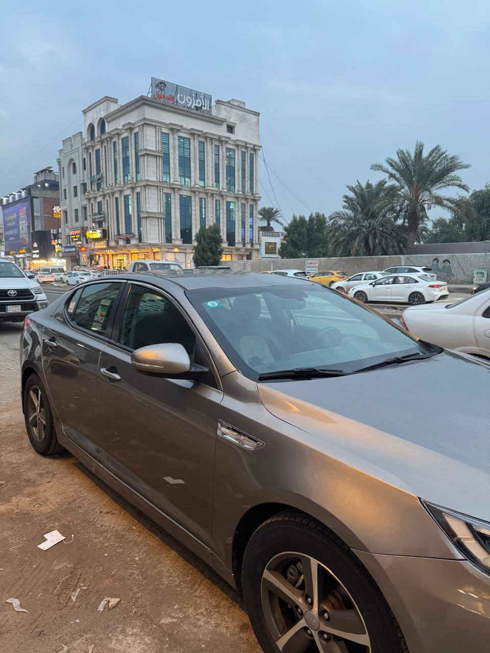 السلام عليكم للبيع كيا اوبتيما 2015 محرك 2400 gdi بغداد حي القاهره *********** السعر 110
