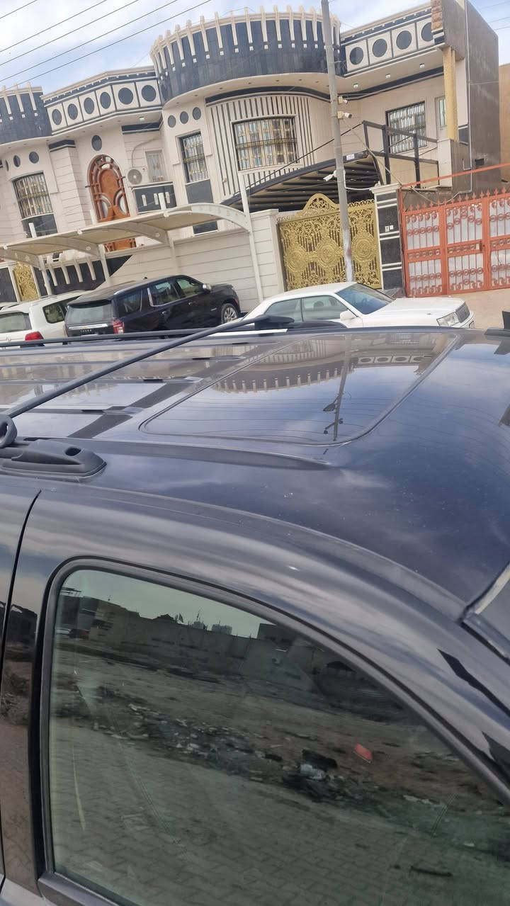 يوكن XL فول مواصفات
موديل 2014 اصل
فتحه
كشنات ملكي
حادث جاملغ وبنيد في امريكا
السياره ماشيه تقريبا ثلاثون الف مستعمله قليل 
السعر 250
العنوان بصرة الشوارع الاربعه 
هاتف ***********
