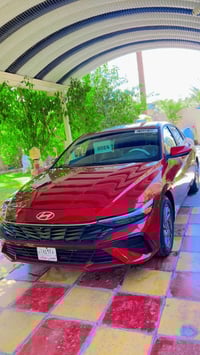 للبيع النترا  2024 بدون رقم   محرك 2000   بصمه  رادار امامي  رادار خلف...